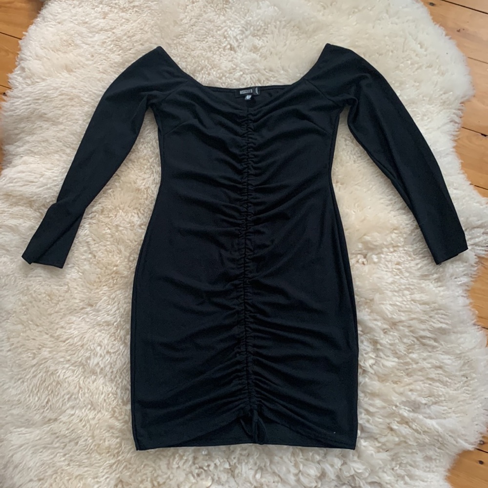 NWOT 🖤Black Rib Ruched Front Long Sleeve Mini Dress - Picture 3 of 4